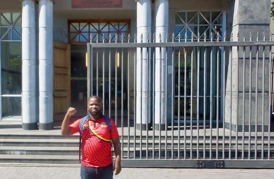 dismissed-immigrant-lecturers-refuse-request-to-withdraw-their-court